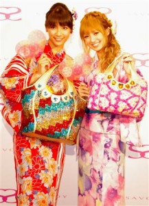 ＡＫＢ４８秋元「アッキーナの隣にいることが奇跡」　南明奈と秋元才加が鮮やかな浴衣姿で登場