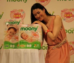 小雪が子育ての苦労を語る　「今は全部受け入れるようにしている」